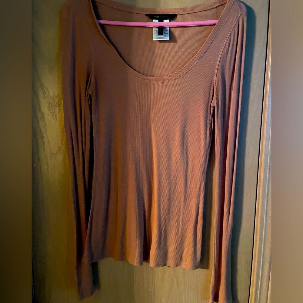 BCBG top
